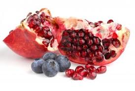 pomagranate and blueberries protect skin